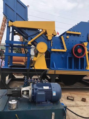 環(huán)保金屬破碎機設(shè)備用戶實地考察生產(chǎn)流程