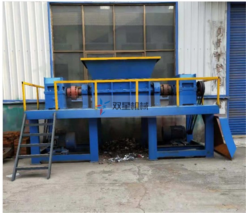 金屬撕碎機(jī)多少錢？一條撕碎生產(chǎn)線都包含哪些設(shè)備？