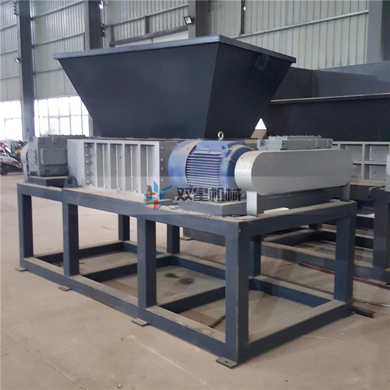 金屬撕碎機設備廠家該如何選擇，質(zhì)量價格售后一個不能少