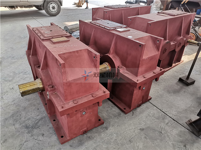 金屬撕碎機(jī)減速機(jī)采用什么類型，什么型號(hào)？