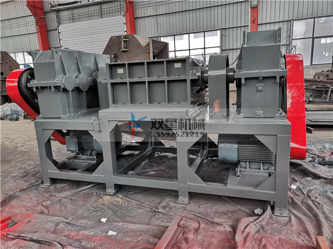 1000金屬桶撕碎機(jī)設(shè)備現(xiàn)場拍照