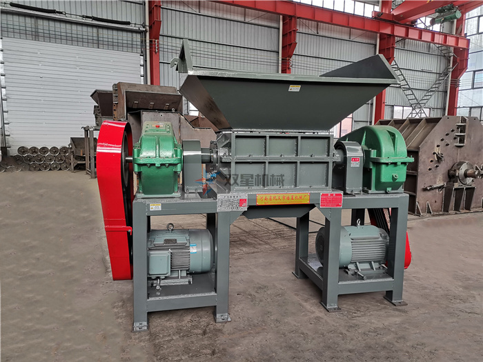 金屬撕碎機(jī)廠家不斷改進(jìn)設(shè)備，提高整機(jī)綜合性能