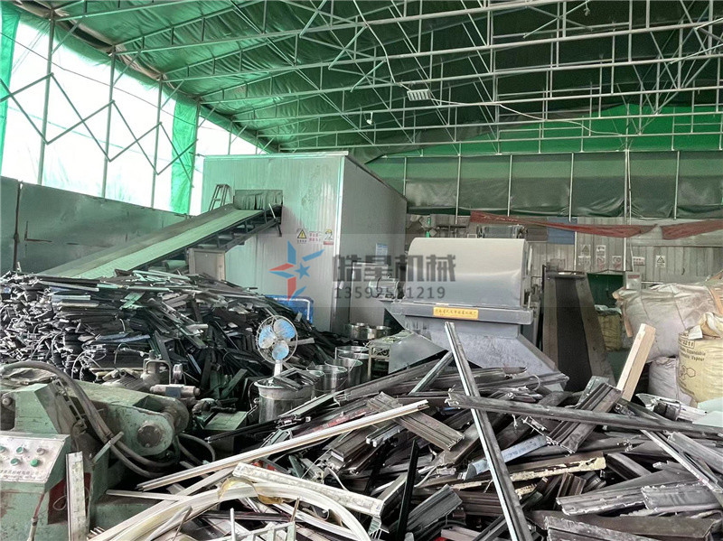 金屬破碎機設備在廢鋼鐵加工企業(yè)完成了綠色轉型